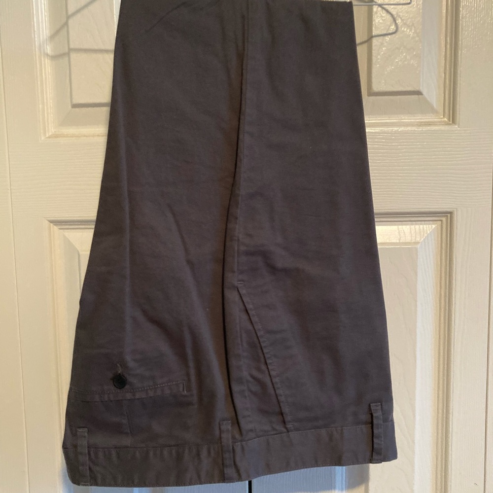 DKNY Mens Standard Fit Pants